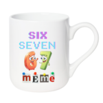 Kubek z napisem "Six Seven"