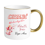 Kubek z napisem „Chrzanić Walentynki – kocham Cię zawsze. Twoja/Twój [imię]” to idealny prezent dla tych, którzy nie potrzebują święta, żeby mówić o uczuciach. Bez lukru, bez serduszek na siłę – za to szczerze i od serca. Bo miłość nie jest na jeden dzień w roku. Jest na zwykłe poranki, wspólną kawę i codzienne „dobrze, że jesteś”